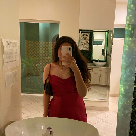 LIONESS Princess Polly Magenta Midi Dress - Picture 7 of 7